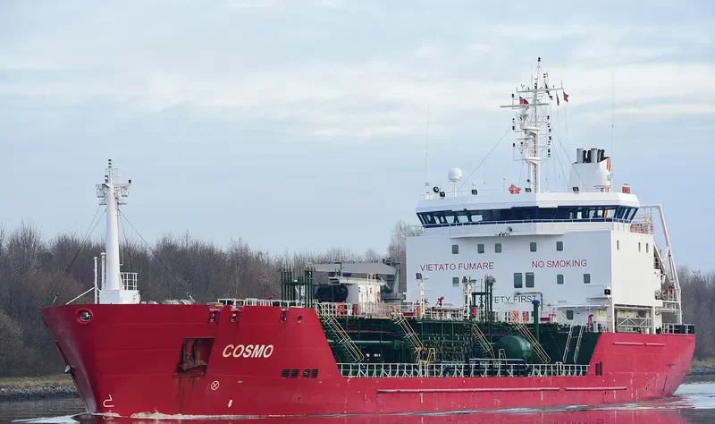 COSMO Tanker IMO 9251755 photo 3