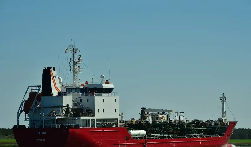 COSMO Tanker IMO 9251755 photo 8