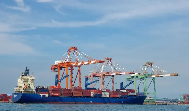 MIAMI TRADER Container Ship IMO 9251846 photo 4