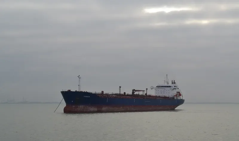 TEAM TOSCA Tanker IMO 9251884 photo 2