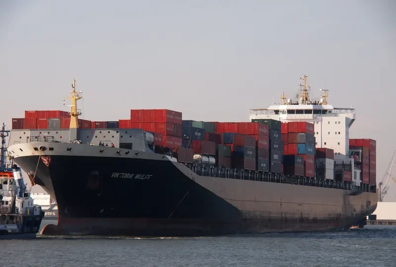 VIKTORIA WULFF Container Ship IMO 9252101 photo 7