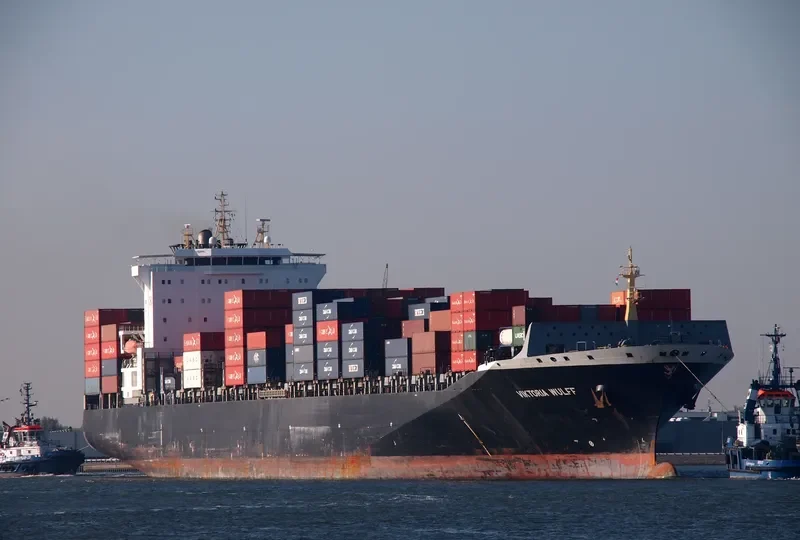 VIKTORIA WULFF Container Ship IMO 9252101 photo 8