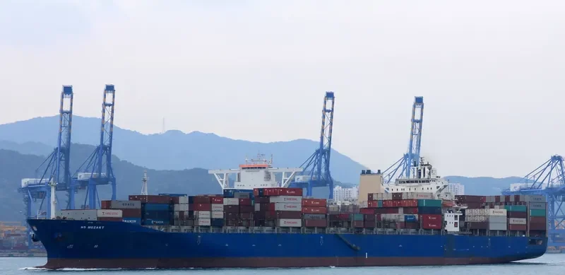 HS MOZART Container Ship IMO 9252254 photo 5