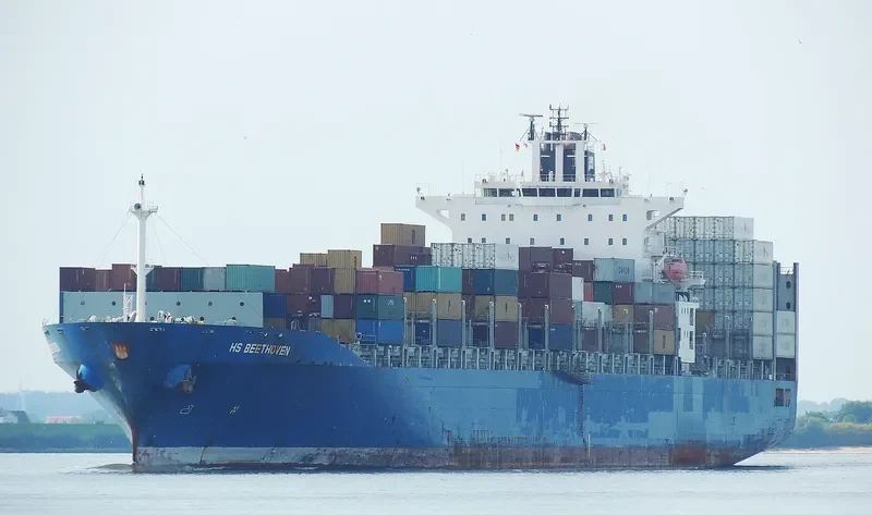 HS BEETHOVEN Container Ship IMO 9252266 photo 9