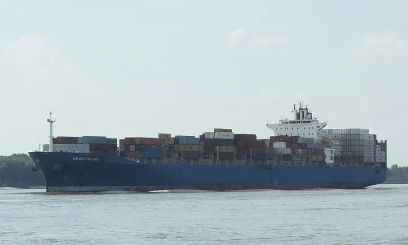 HS BEETHOVEN Container Ship IMO 9252266 photo 10