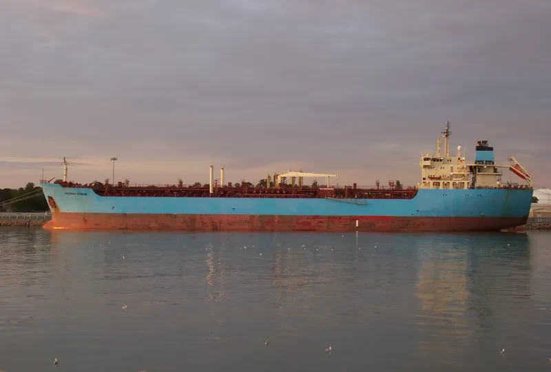 MAERSK REMLIN Tanker IMO 9252307 photo 7