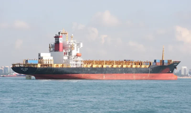 KOTA GEMAR Container Ship IMO 9252357 photo 3
