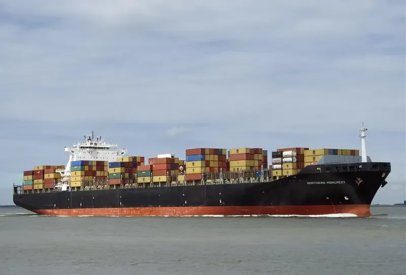 NORTHERN MONUMENT Container Ship IMO 9252577 photo 3