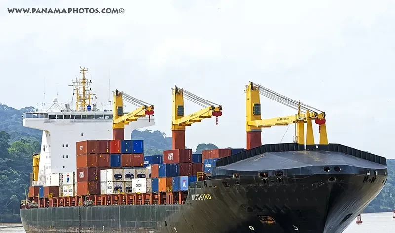 INDEPENDENT VISION Container Ship IMO 9252735 photo 5