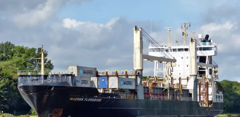 FLENSBURG Container Ship IMO 9252773 photo 2