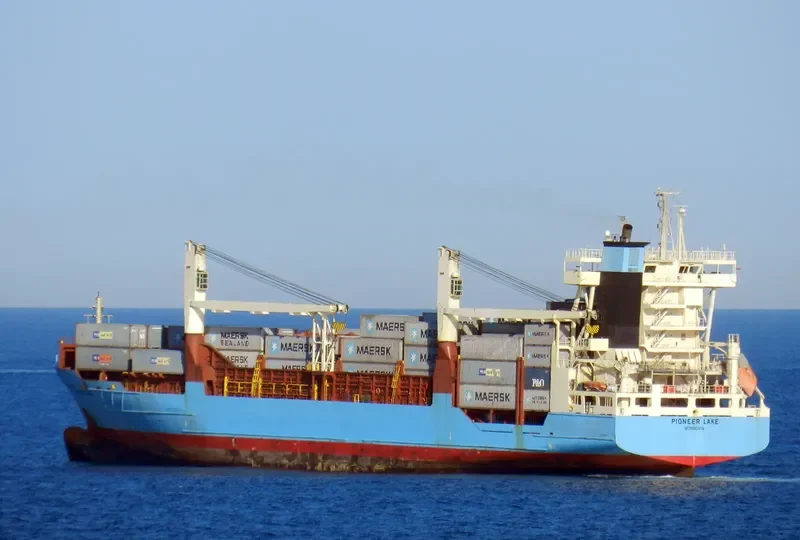 AVERA Container Ship IMO 9252797 photo 3