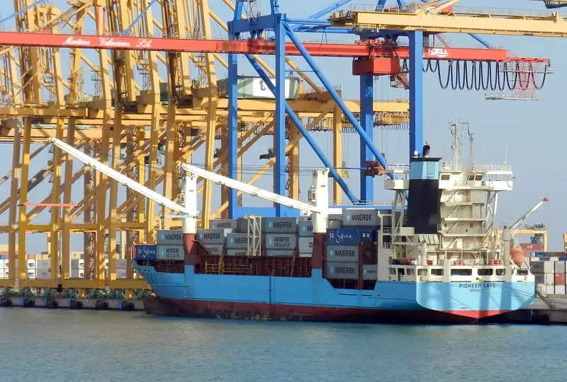AVERA Container Ship IMO 9252797 photo 5