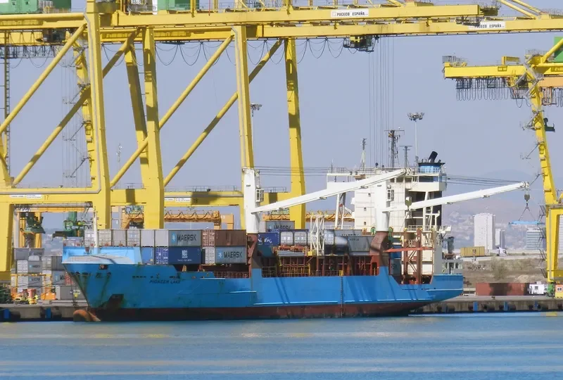 AVERA Container Ship IMO 9252797 photo 6