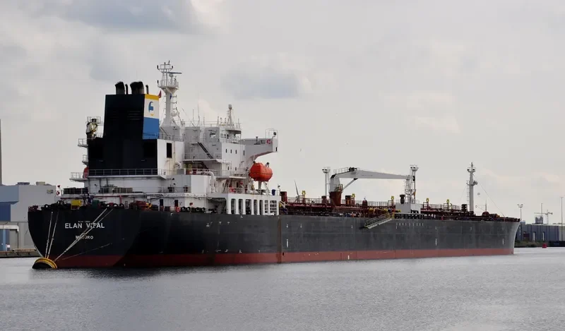 ELAN VITAL Tanker IMO 9252943 photo 2
