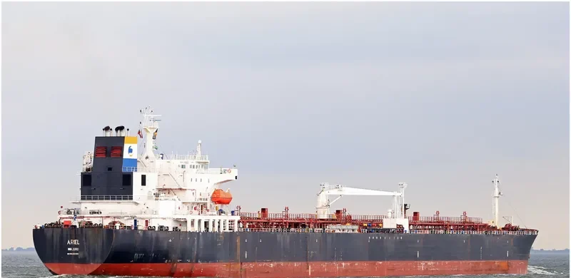 ARIEL Tanker IMO 9252955 photo 2