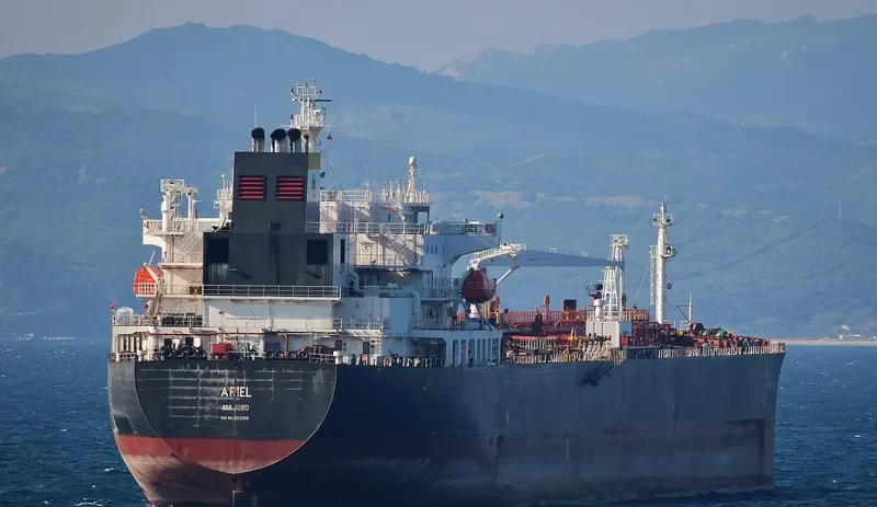 ARIEL Tanker IMO 9252955 photo 10