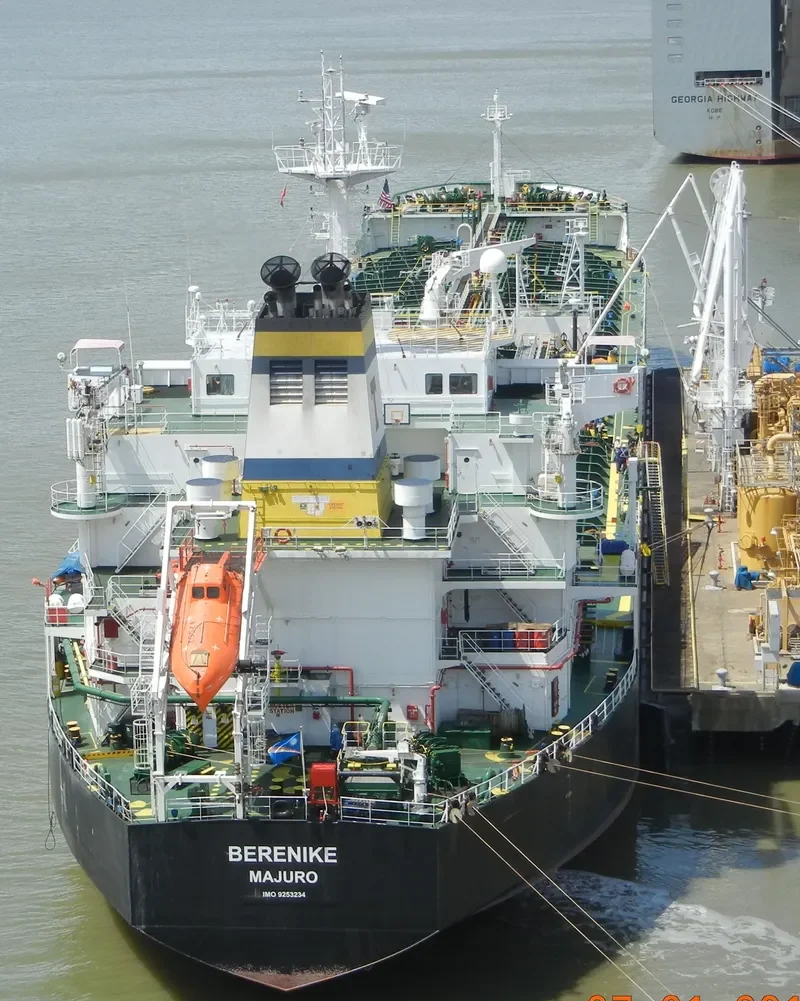 BERENIKE Tanker IMO 9253234 photo 9