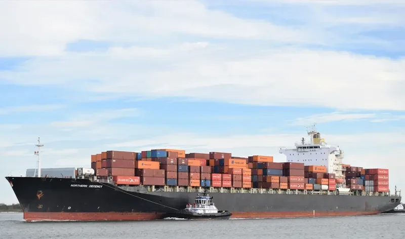 NORTHERN DECENCY Container Ship IMO 9253296