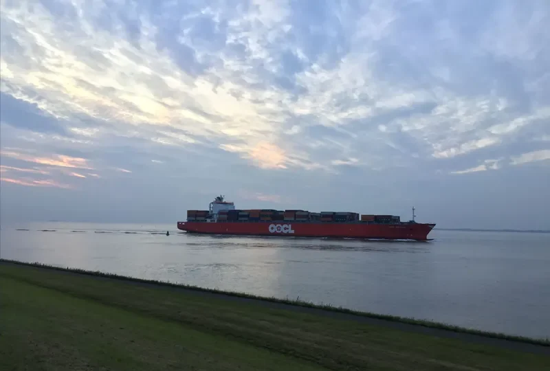 OOCL MONTREAL Container Ship IMO 9253739 photo 3