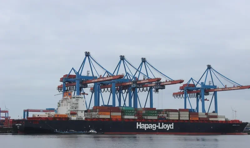 MONTREAL EXPRESS Container Ship IMO 9253741 photo 2
