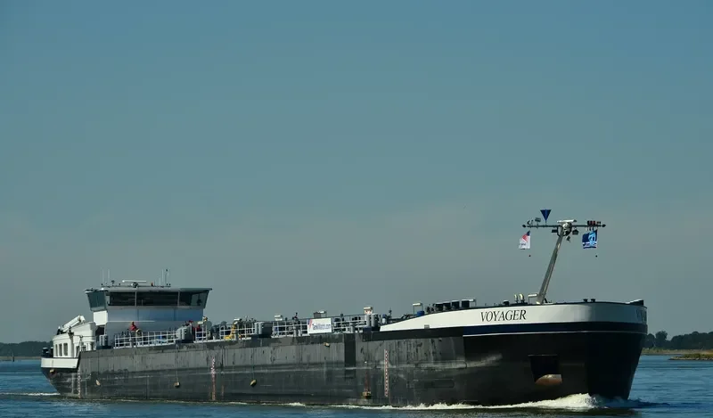 VOYAGER Tanker IMO 9253894 photo 6