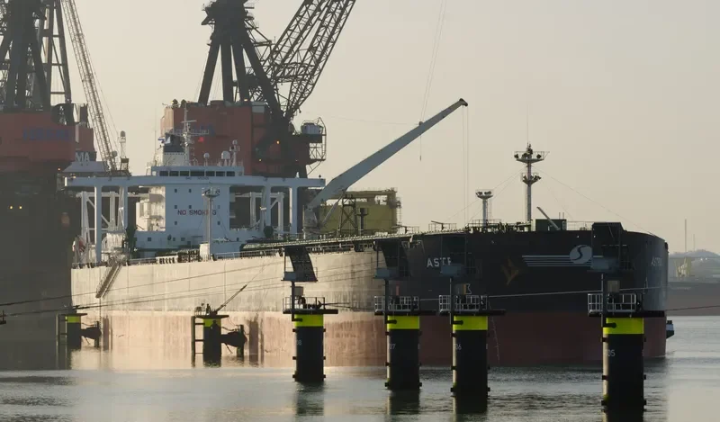 WALTZ Tanker IMO 9253909 photo 7