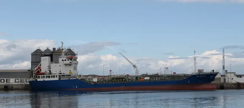 SEA DWELLER Tanker IMO 9254006 photo 7