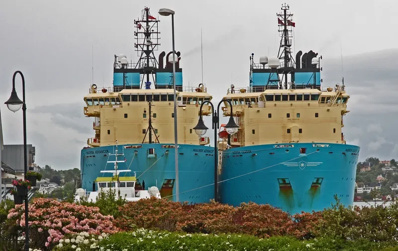 MAERSK ADVANCER Offshore Vessel IMO 9254381 photo 4