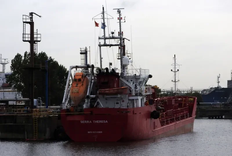 SERRA THERESA Tanker IMO 9254965 photo 2