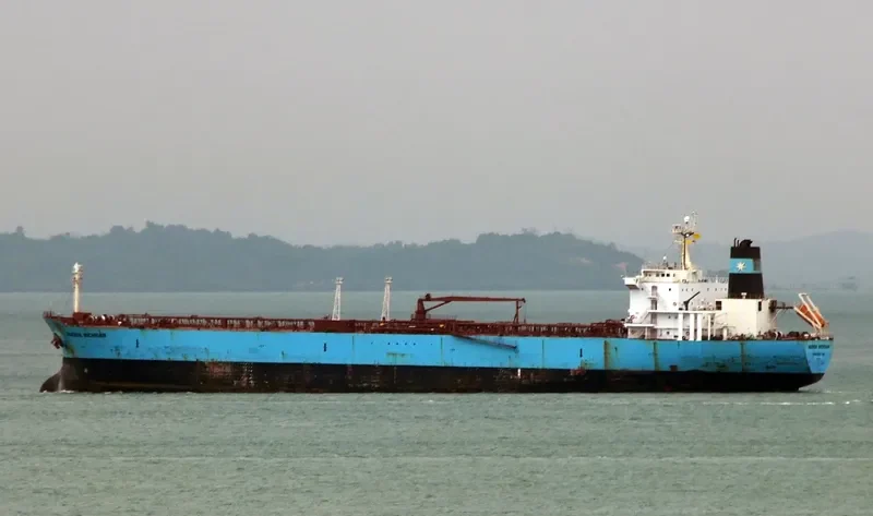 MAERSK MICHIGAN Tanker IMO 9255244 photo 4