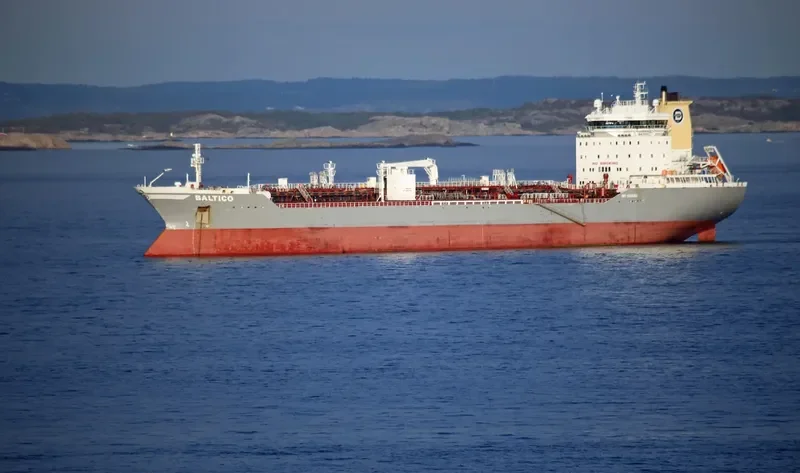 ANDREY PERVOZVANNIY Tanker IMO 9255268 photo 5
