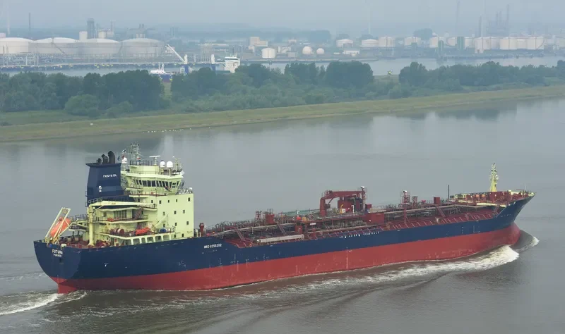 FUTURA Tanker IMO 9255282 photo 2