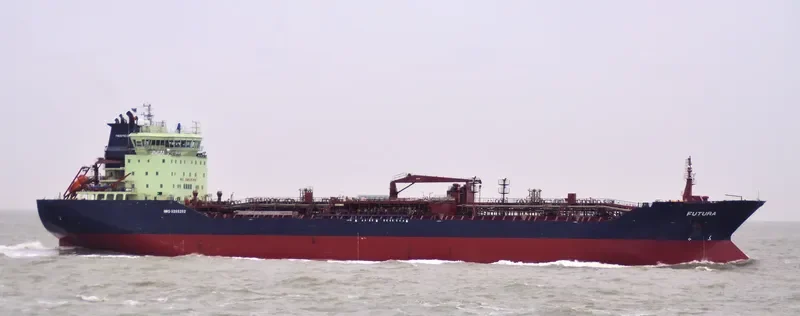 FUTURA Tanker IMO 9255282 photo 4