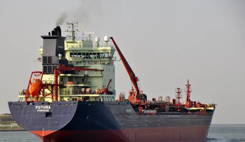 FUTURA Tanker IMO 9255282 photo 9