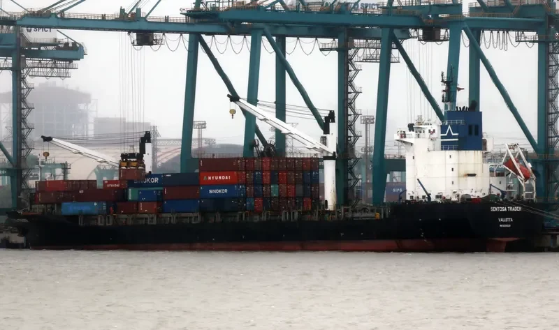 SENTOSA TRADER Container Ship IMO 9255529 photo 8