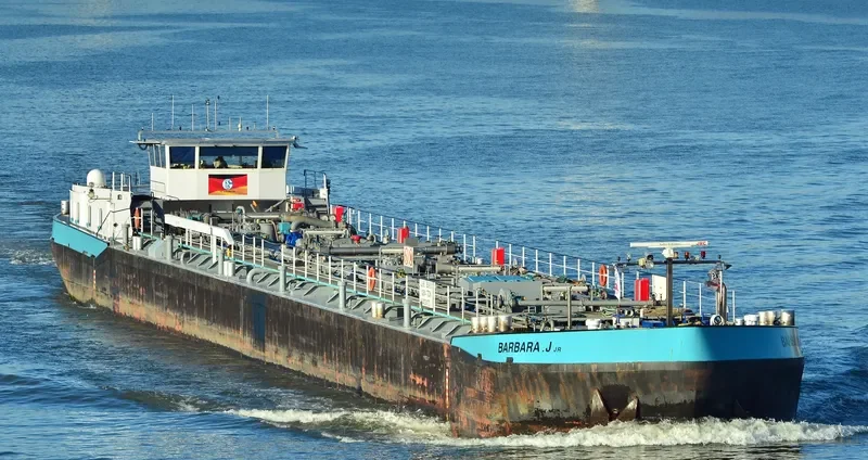 BARBARA J JR Tanker IMO 9255567 photo 7