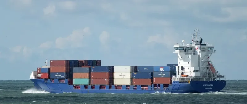 ENCOUNTER Container Ship IMO 9255775 photo 9