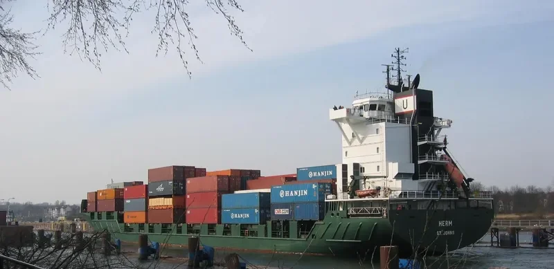 HERM Container Ship IMO 9255787 photo 3