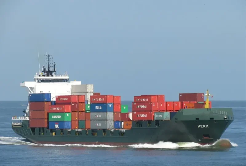 HERM Container Ship IMO 9255787 photo 6
