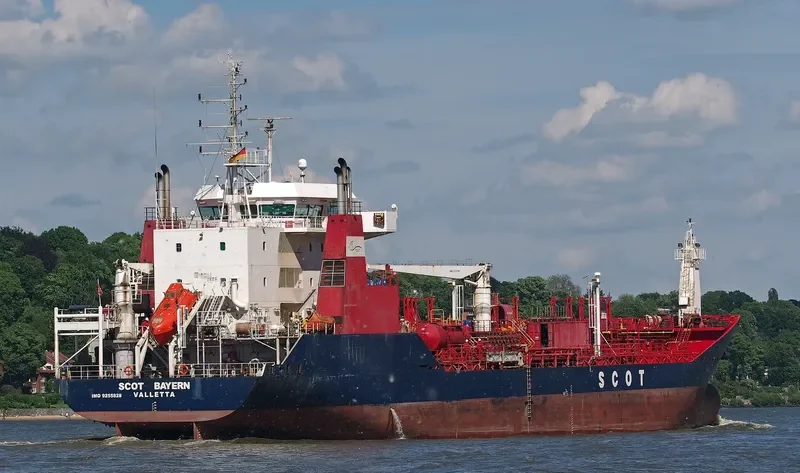 SCOT BAYERN Tanker IMO 9255828 photo 2