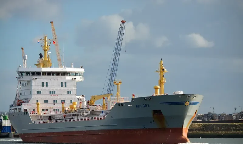 EKFORS Tanker IMO 9255878 photo 5