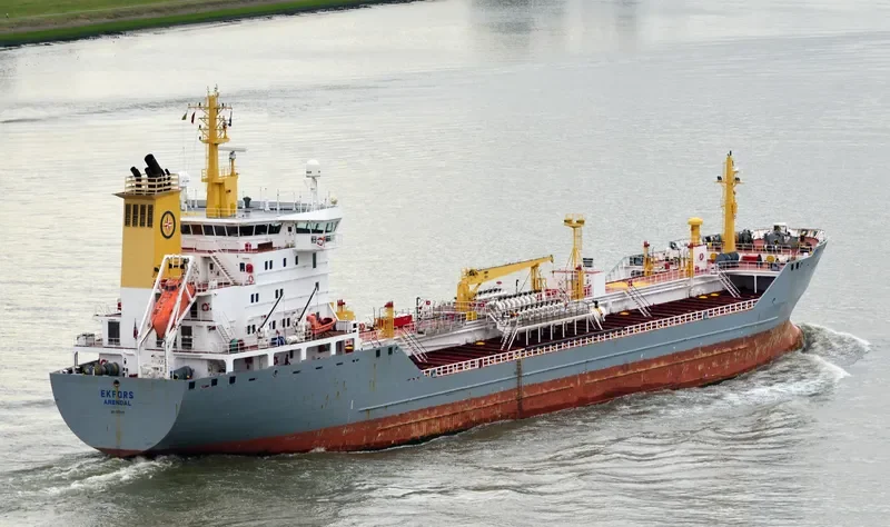 EKFORS Tanker IMO 9255878 photo 7