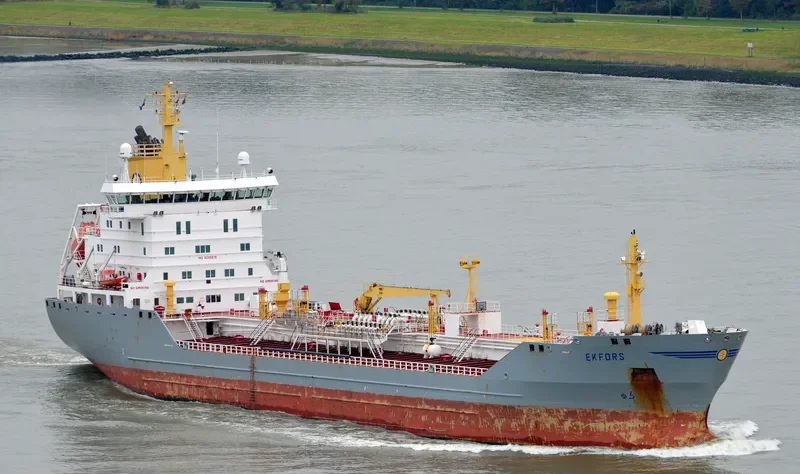 EKFORS Tanker IMO 9255878 photo 8