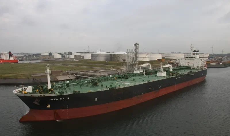 ALFA ITALIA Tanker IMO 9255880 photo 2