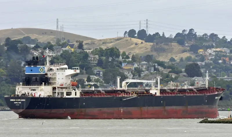 DAISY 2 Tanker IMO 9255933 photo 5