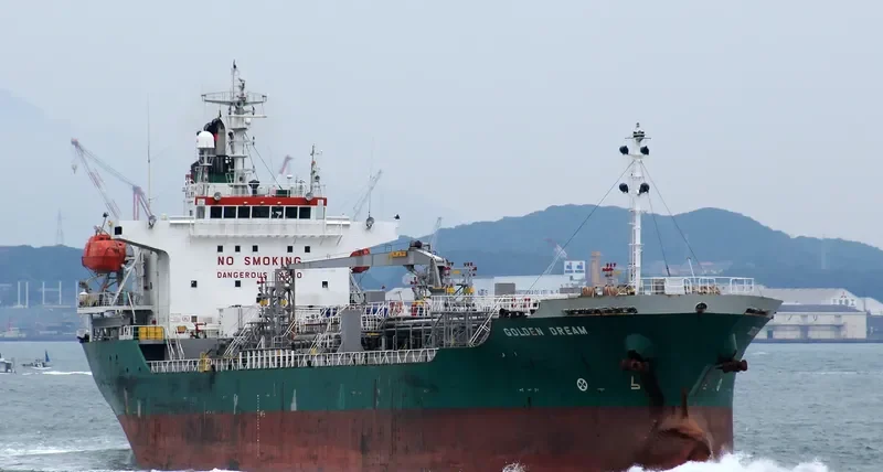 GOLDEN DREAM Tanker IMO 9255971 photo 10