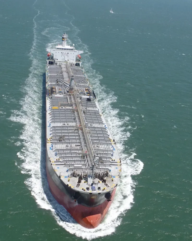 B LUMINOSA Tanker IMO 9256016 photo 6