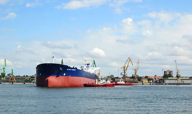 NEVSKIY PROSPECT Tanker IMO 9256054 photo 6