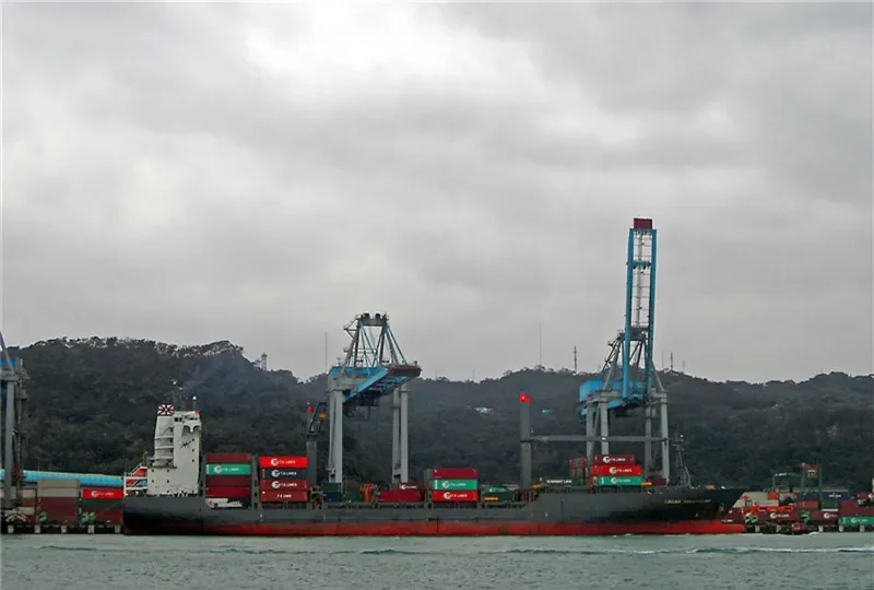 HANSA MAGDEBURG Container Ship IMO 9256377 photo 2