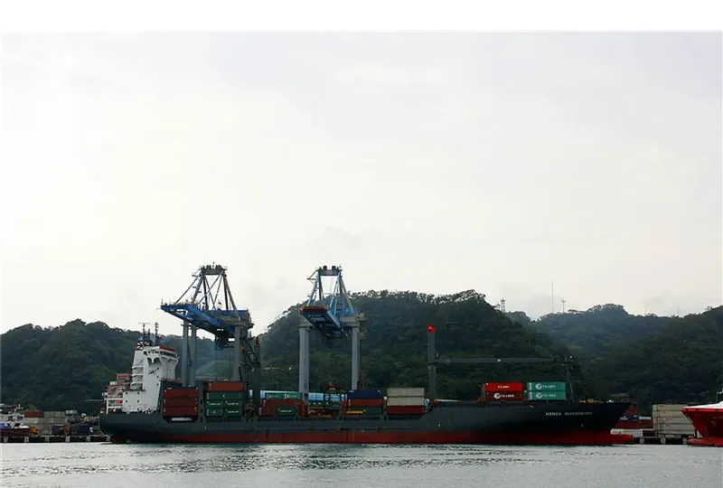 HANSA MAGDEBURG Container Ship IMO 9256377 photo 3